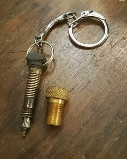 Porte-clés en valve + adaptateur