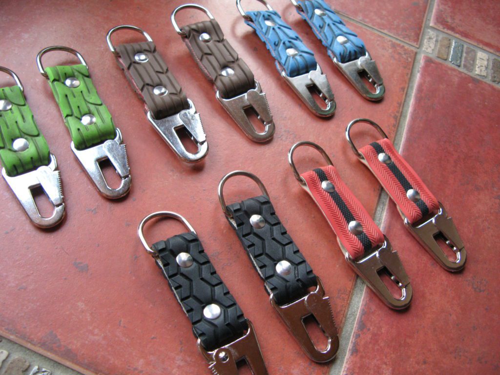 Porte-clés en pneu avec mousqueton