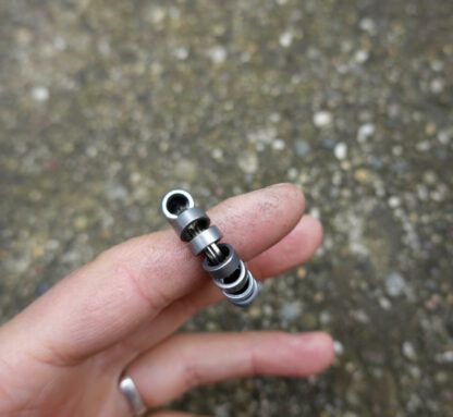 Fidget anneau avec petits rouleaux